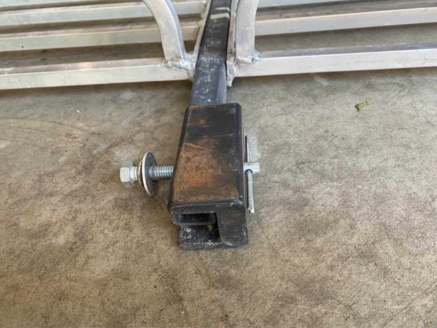 Tow hitch cargo carrier - photo 4