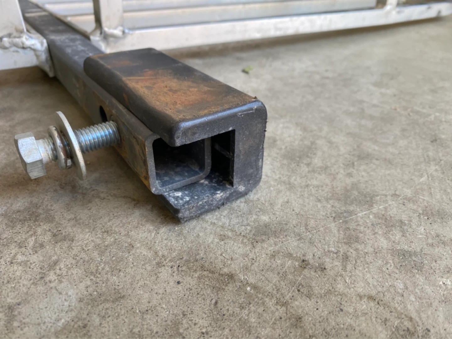 Tow hitch cargo carrier - photo 3