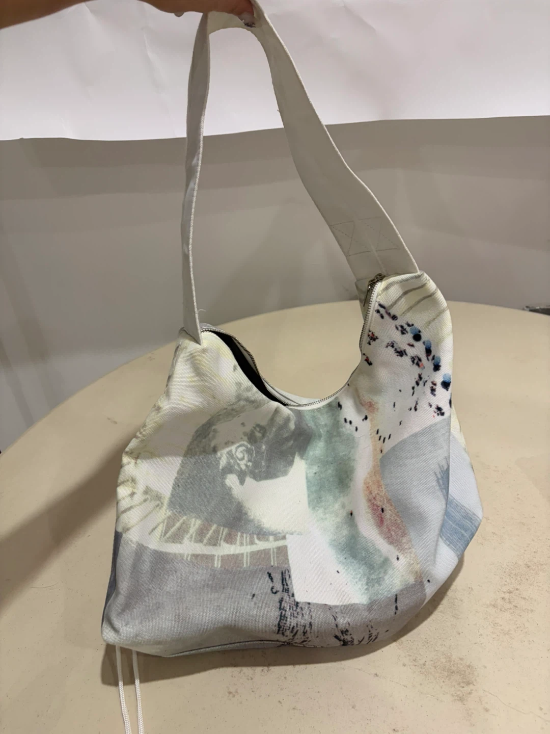Unique Graphic Print Shoulder Bag