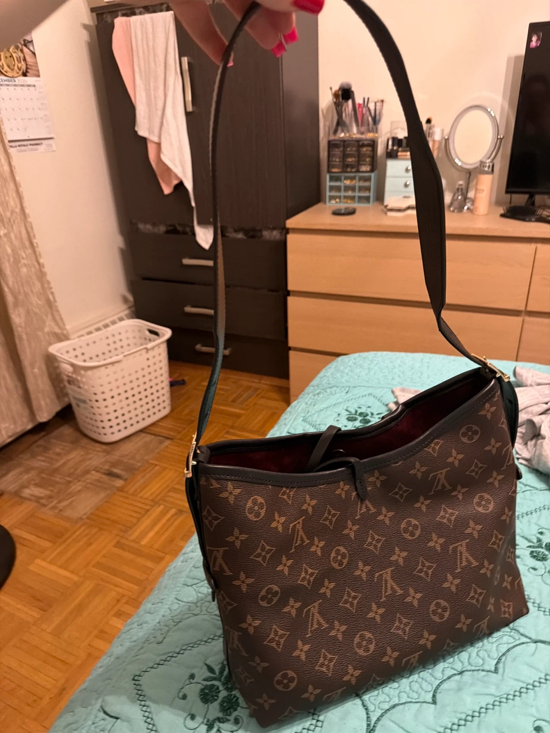 Louis Vuitton Monogram Shoulder Bag - photo 3