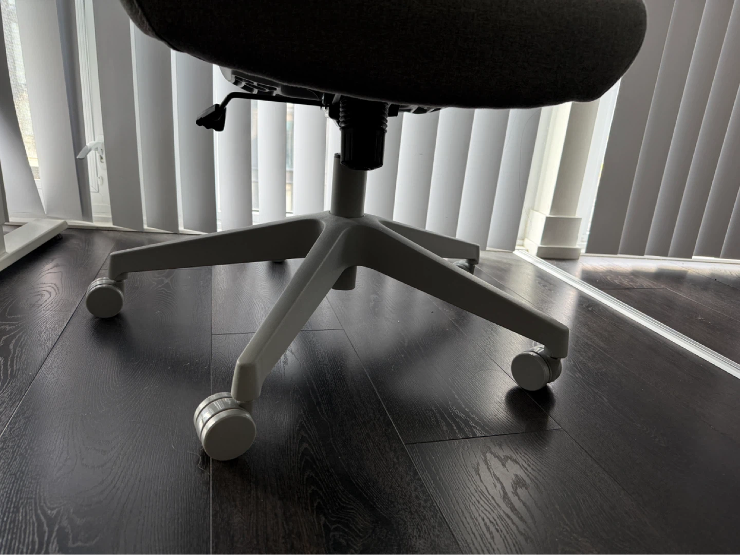 Structube Katie-Mesh Office Chair with Armrests - photo 5