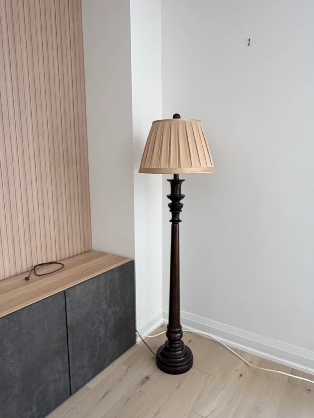 Dark Wood Floor Lamp with Pleated Shade - photo 2