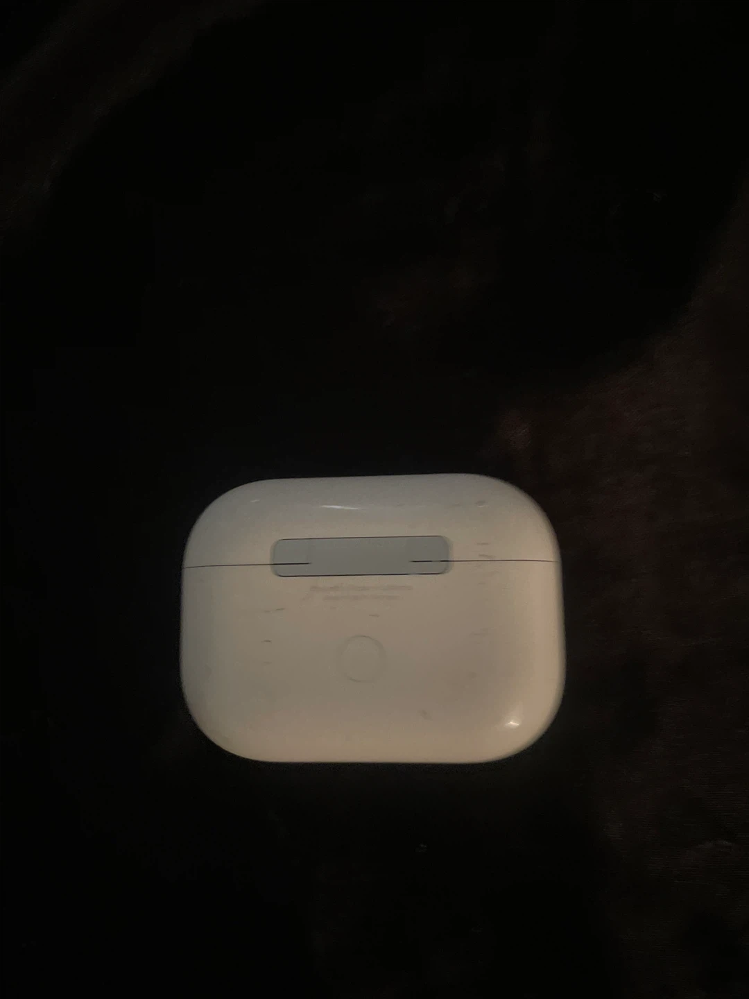 Apple AirPods Pro Charging Case (White) - photo 3