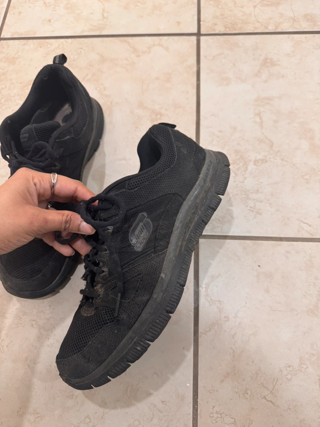 Black Skechers Sneakers