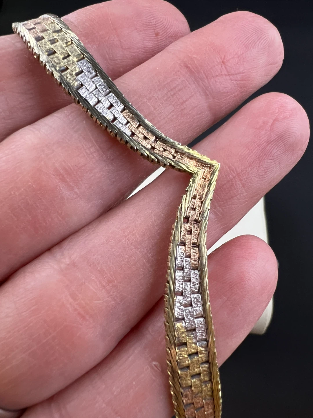Vintage Italian Tri-Color Sterling Silver Chevron V-Bracelet - photo 5