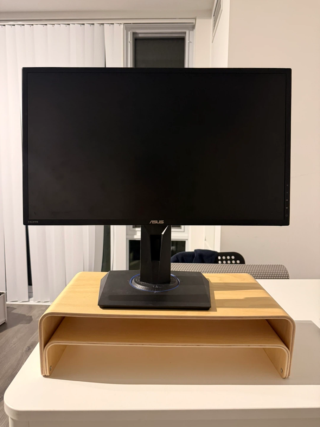 ASUS VG245 24" Gaming Monitor and ikea stand - photo 2