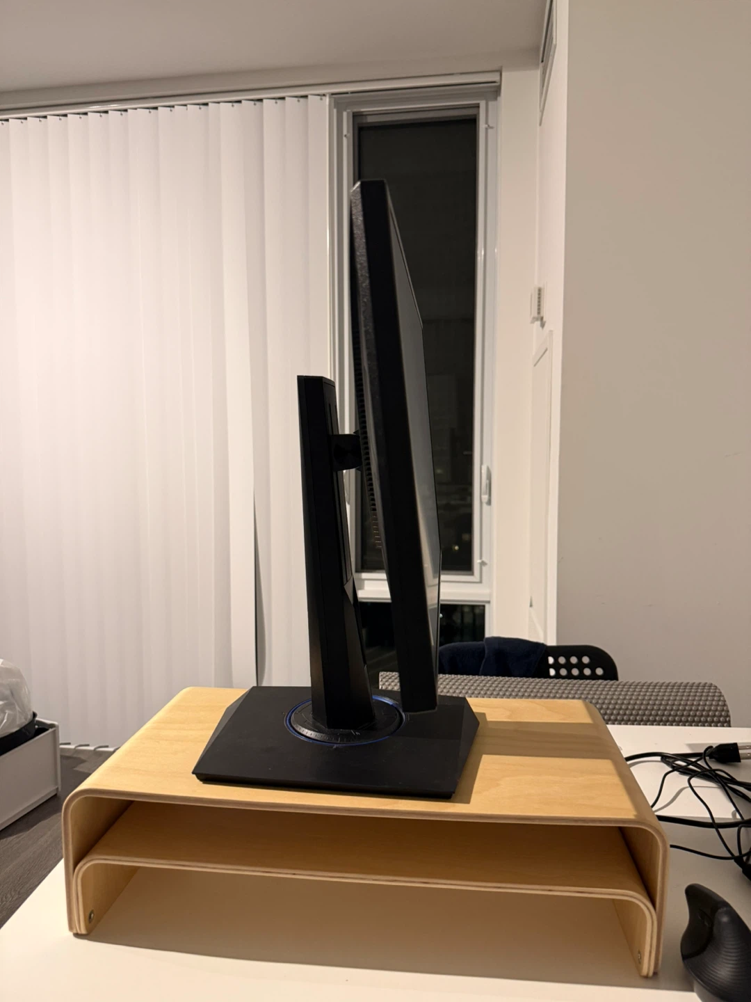 ASUS VG245 24" Gaming Monitor and ikea stand - photo 3
