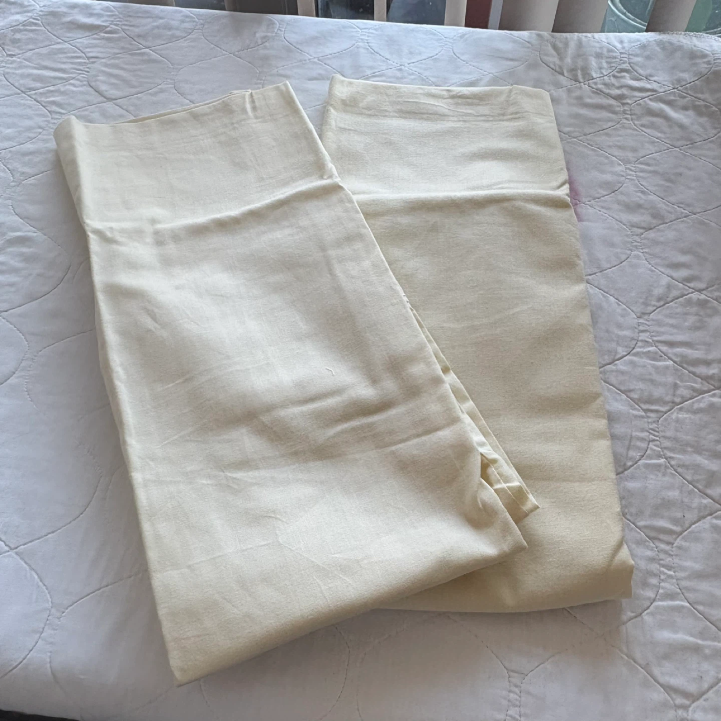 2 new pale yellow cotton Pillowcases