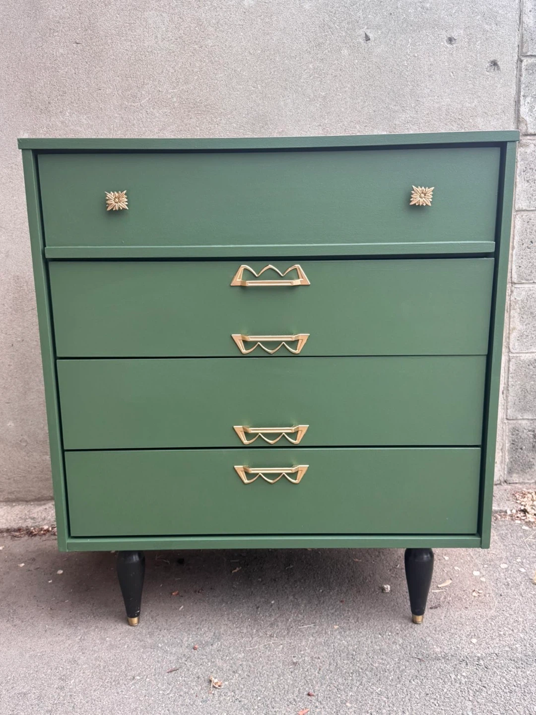 Vintage Victoriaville Specialties Green Dresser - photo 2