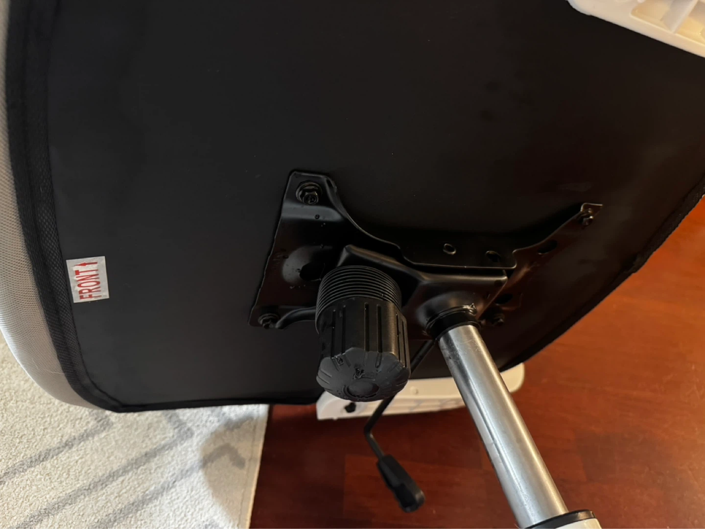 Ergonomic Mesh Office Chair - photo 4