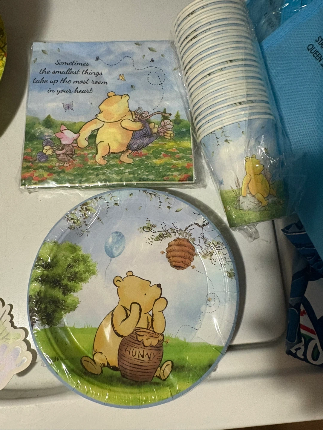 Winnie the Pooh Party Supplies Set - photo 2