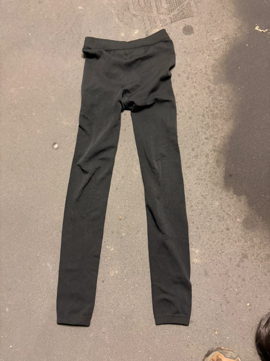Black fleece-lined leggings