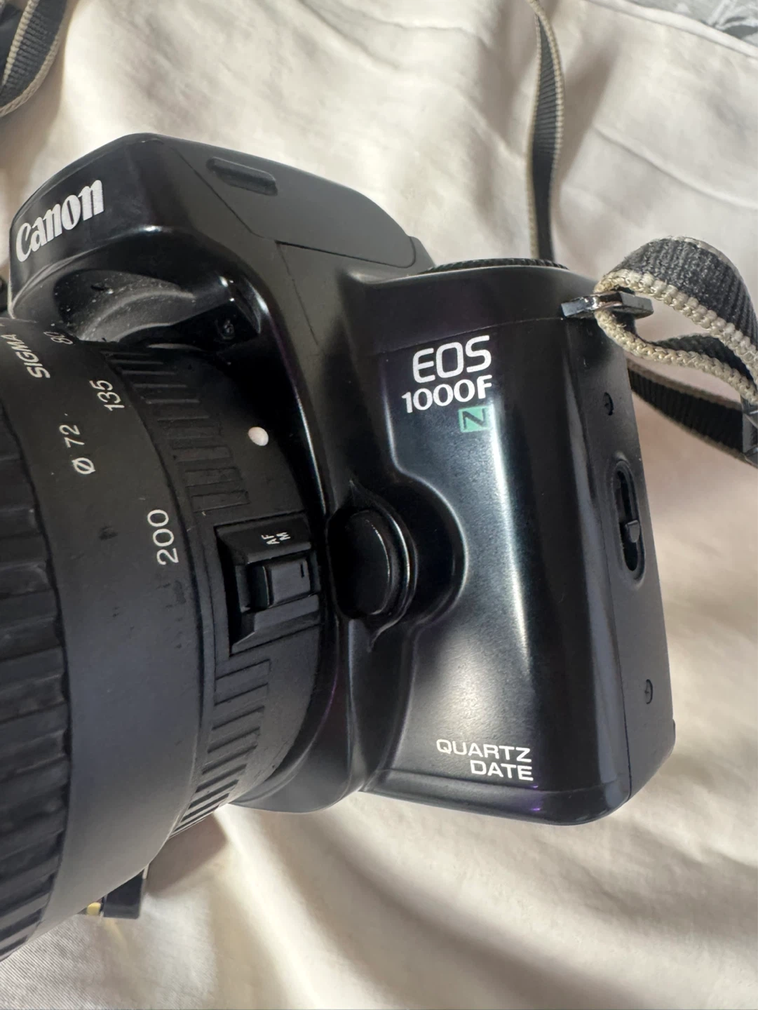 Canon EOS 1000F Quartz, 35mm Film Camera with Sigma Zoom Lens - photo 4