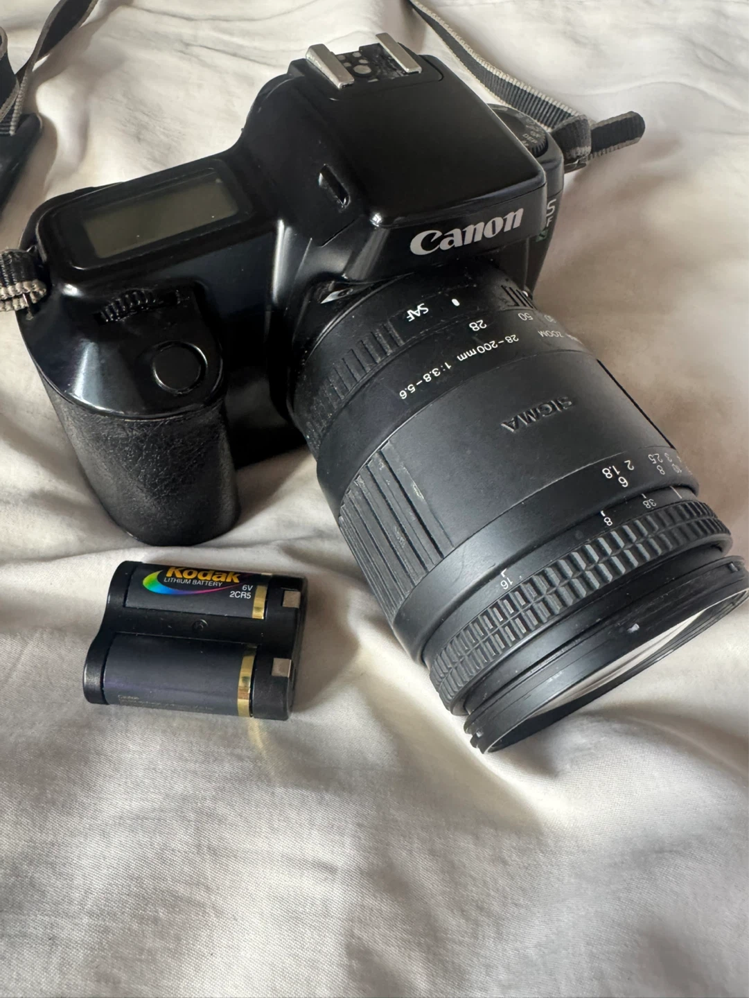 Canon EOS 1000F Quartz, 35mm Film Camera with Sigma Zoom Lens - photo 3