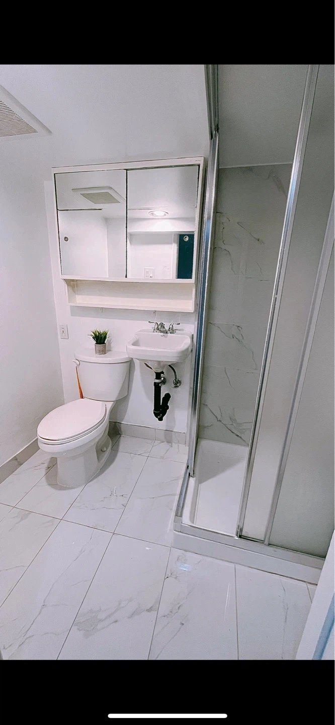 East York Basement Apartment - photo 4