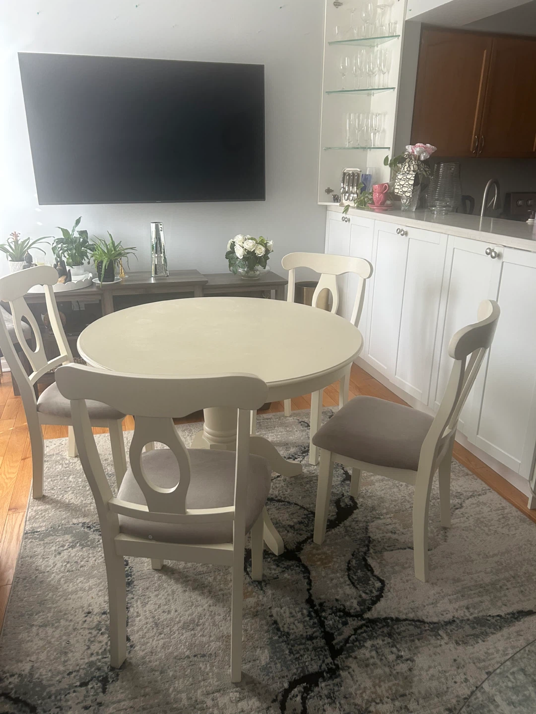 Ashley White Round Dining Table Set with 4 Chairs - photo 4