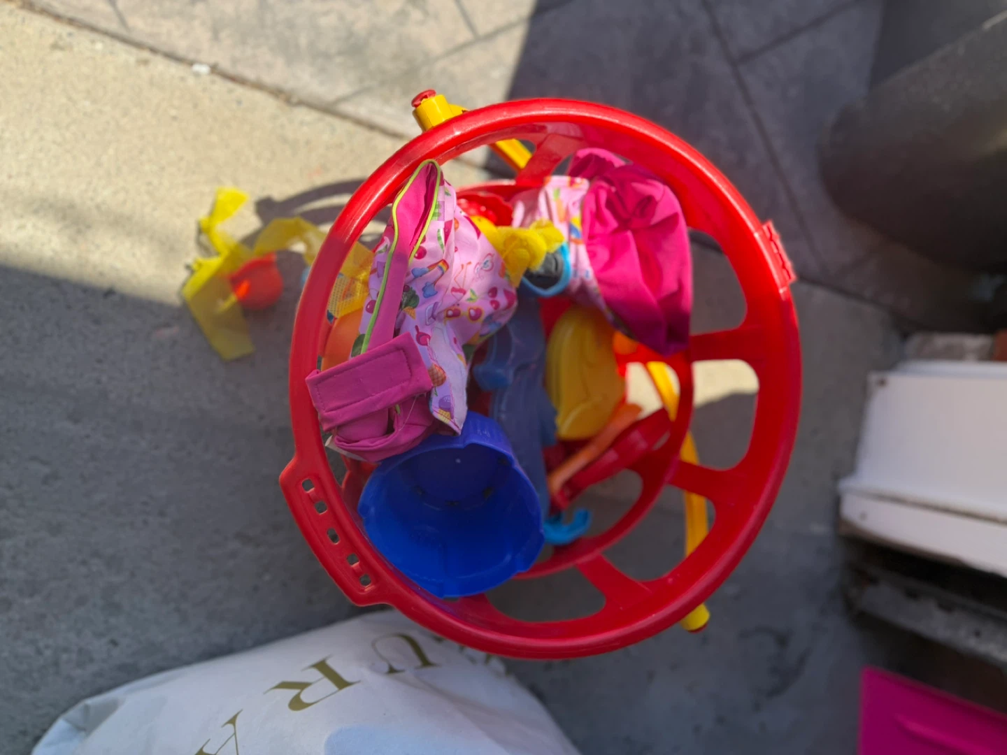 Beach Toy Set with Bucket and Molds