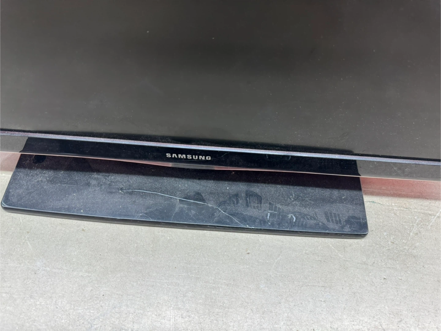 Samsung LN40D503 40" LCD TV - photo 2
