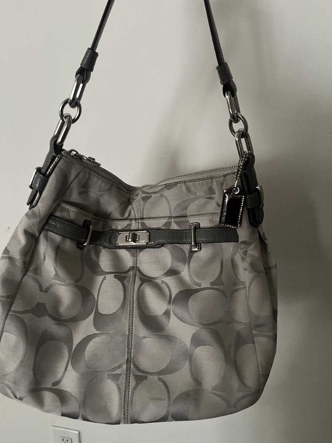 MOVING OUT SALE! - Coach Signature Hobo Bag