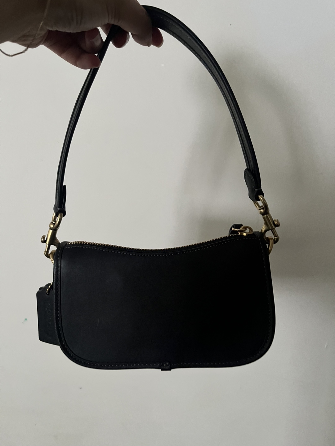 MOVING OUT SALE- coach Black Leather Shoulder Bag - photo 2
