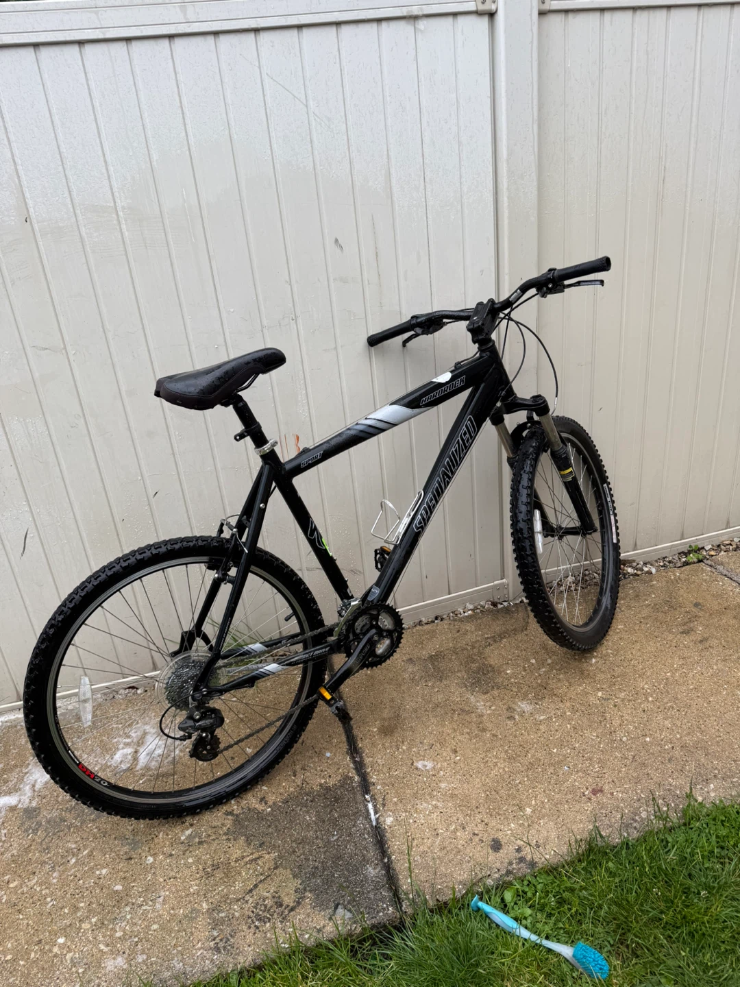Specialized Rockhopper Mountain Bike - photo 4