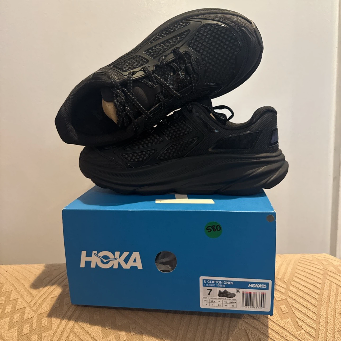 Hoka U Clifton 9 Running Shoes - Black - Size 7 - photo 3