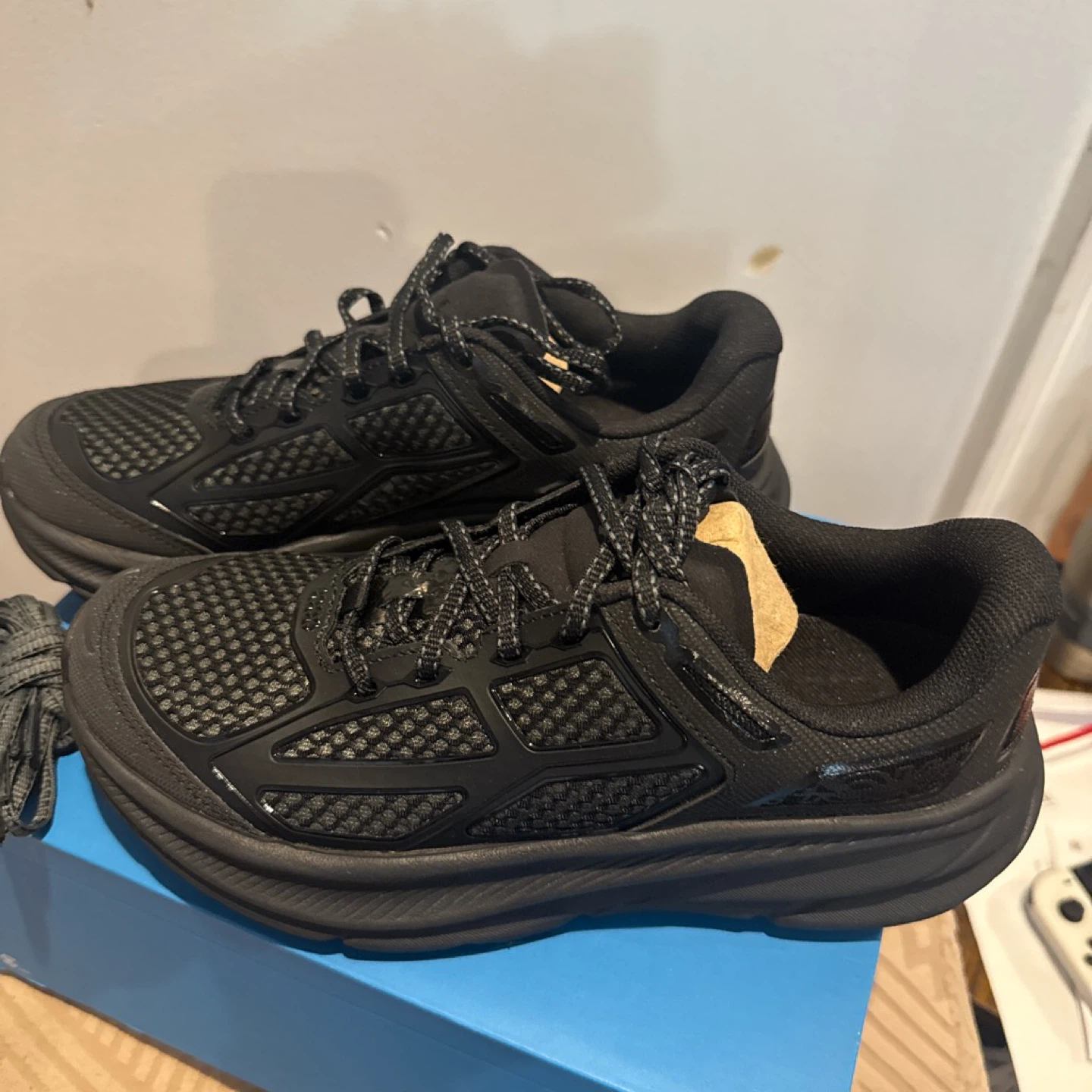 Hoka U Clifton 9 Running Shoes - Black - Size 7 - photo 4