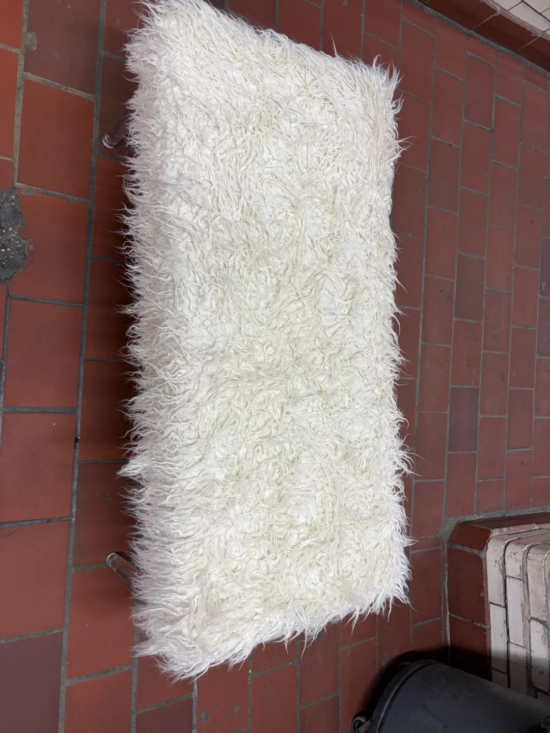 White Faux Fur Bench with Clear Acrylic Legs - photo 2