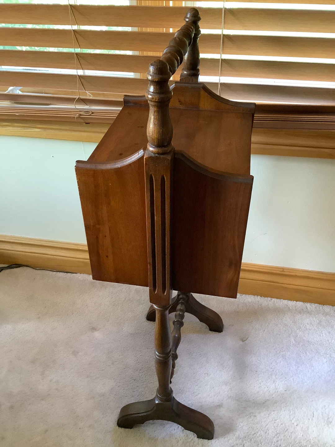 Antique Solid Wood Smoking Stand/Table 🐞 - photo 5