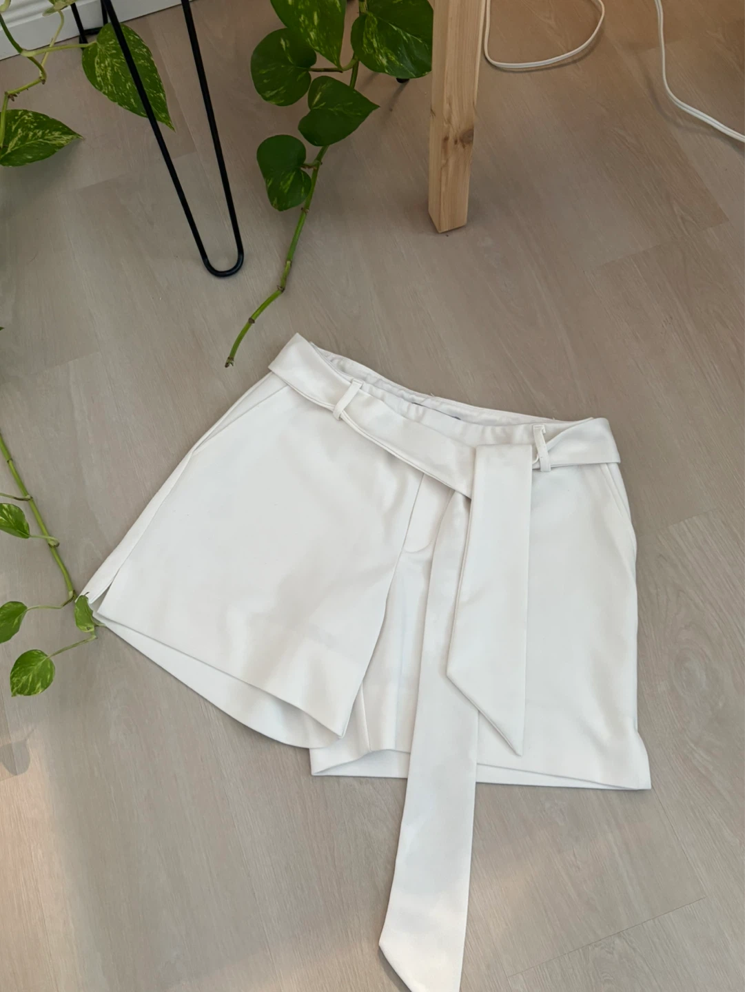 itlm White Belted Shorts - photo 2