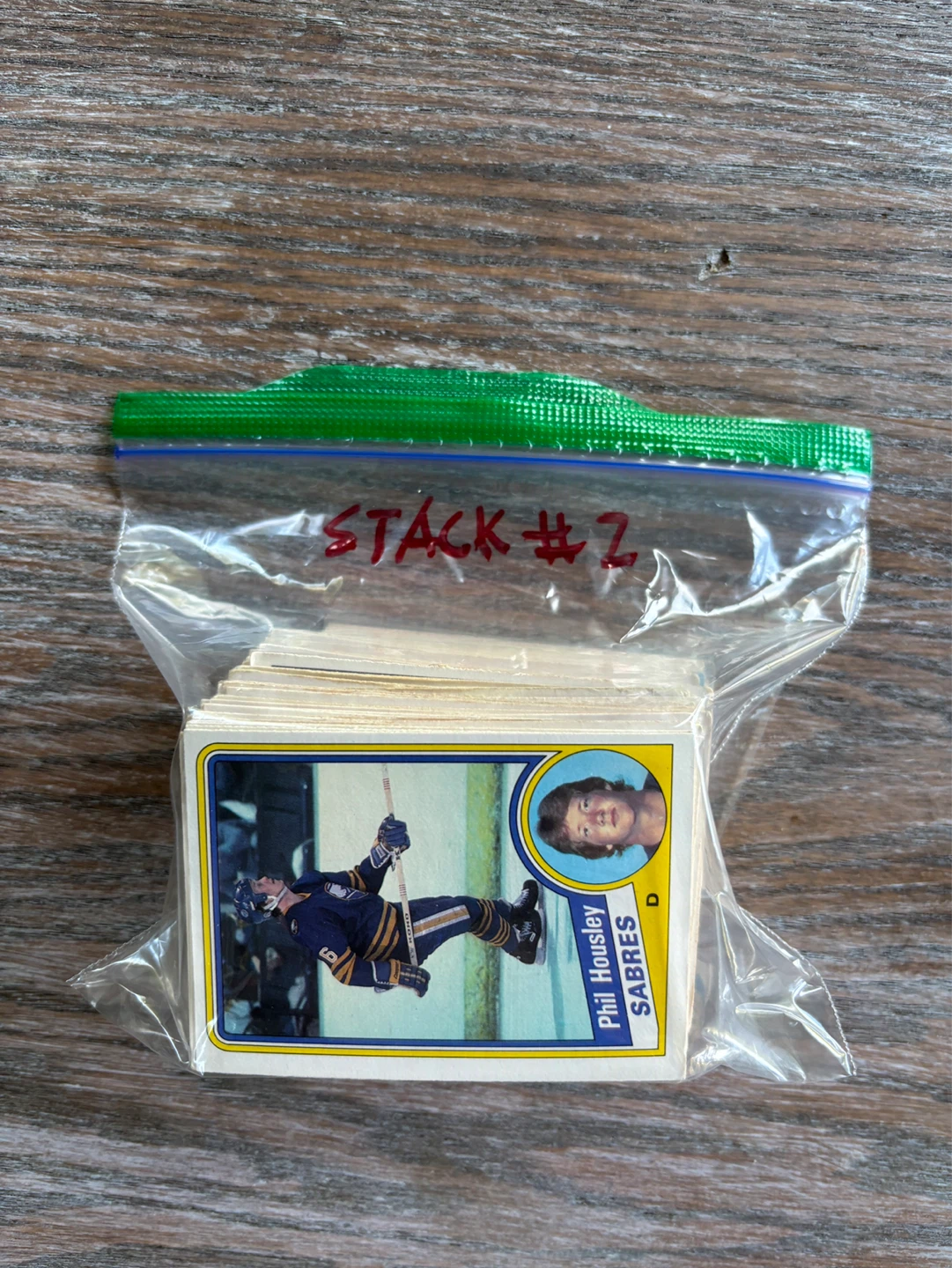 Hockey trading cards (pack #2, 124 cards) - photo 2