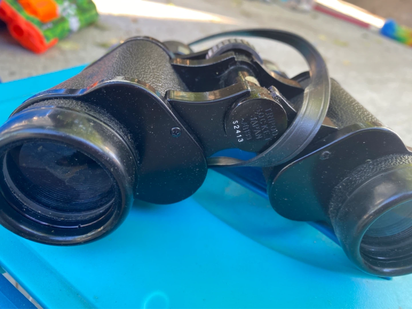 Bell & Howell Binoculars with Case - photo 3