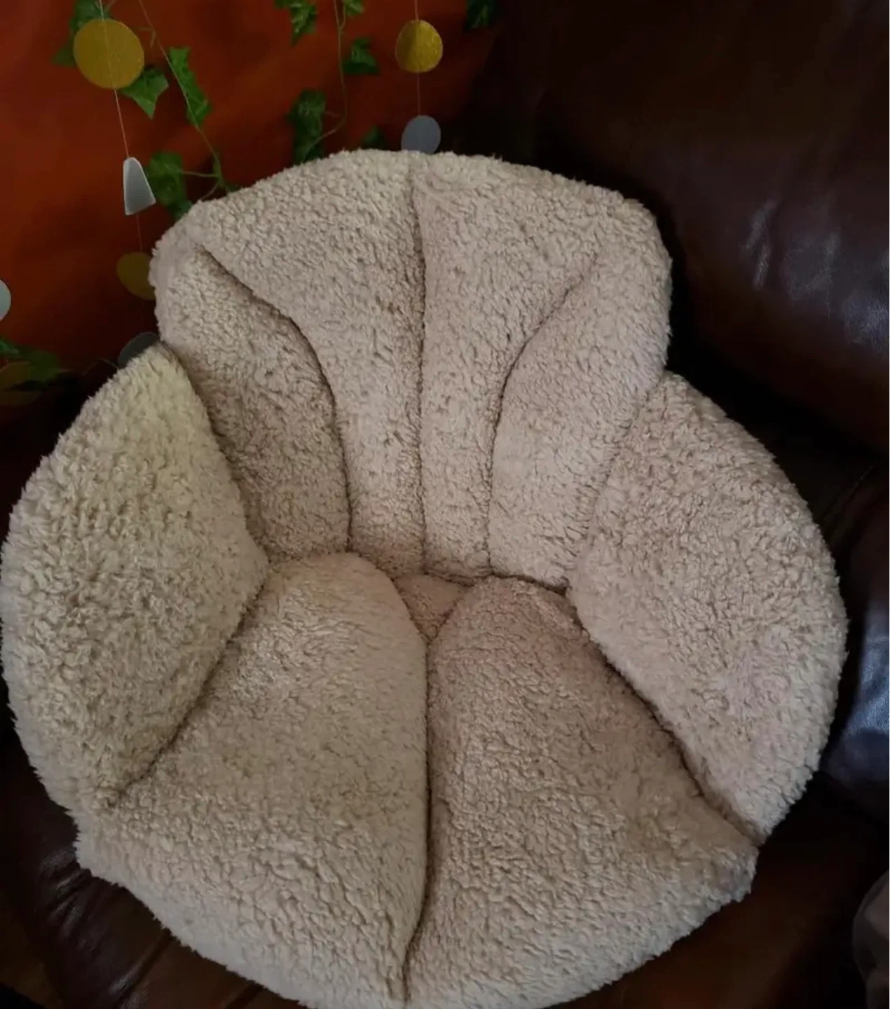 Fluffy Cream Shell Back Support Cushion - photo 2