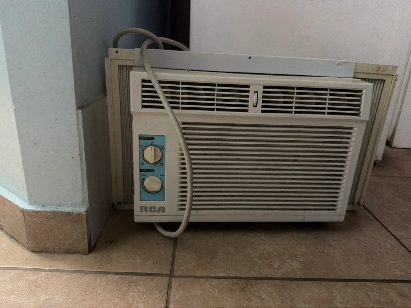 RCA Window Air Conditioner - photo 4