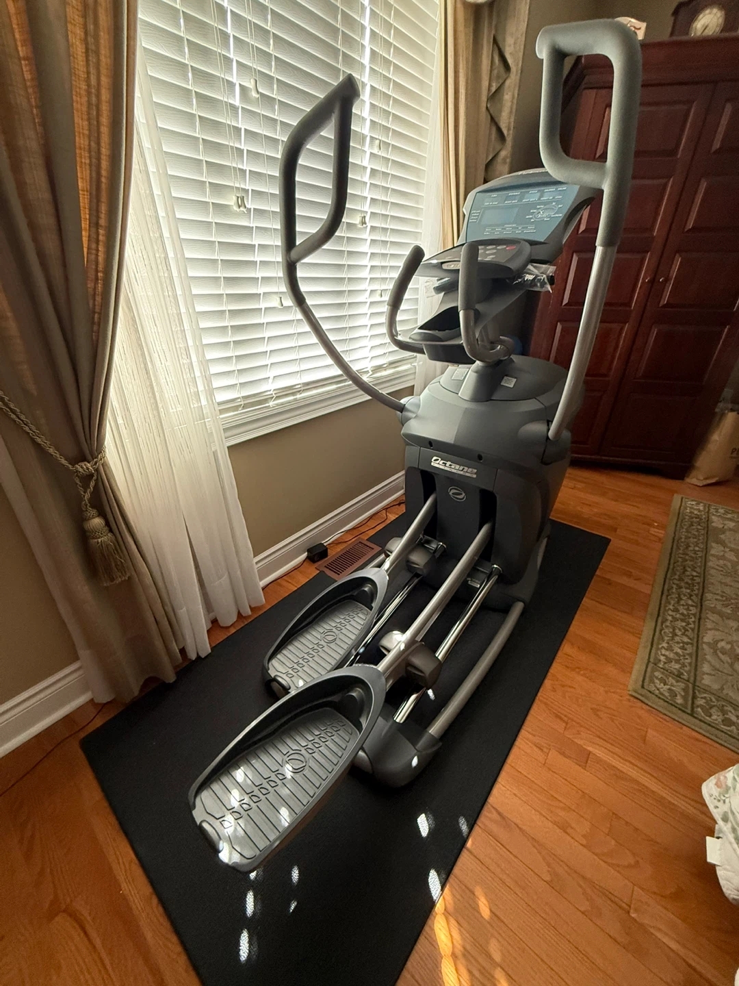 Octane Fitness Q37e Elliptical
