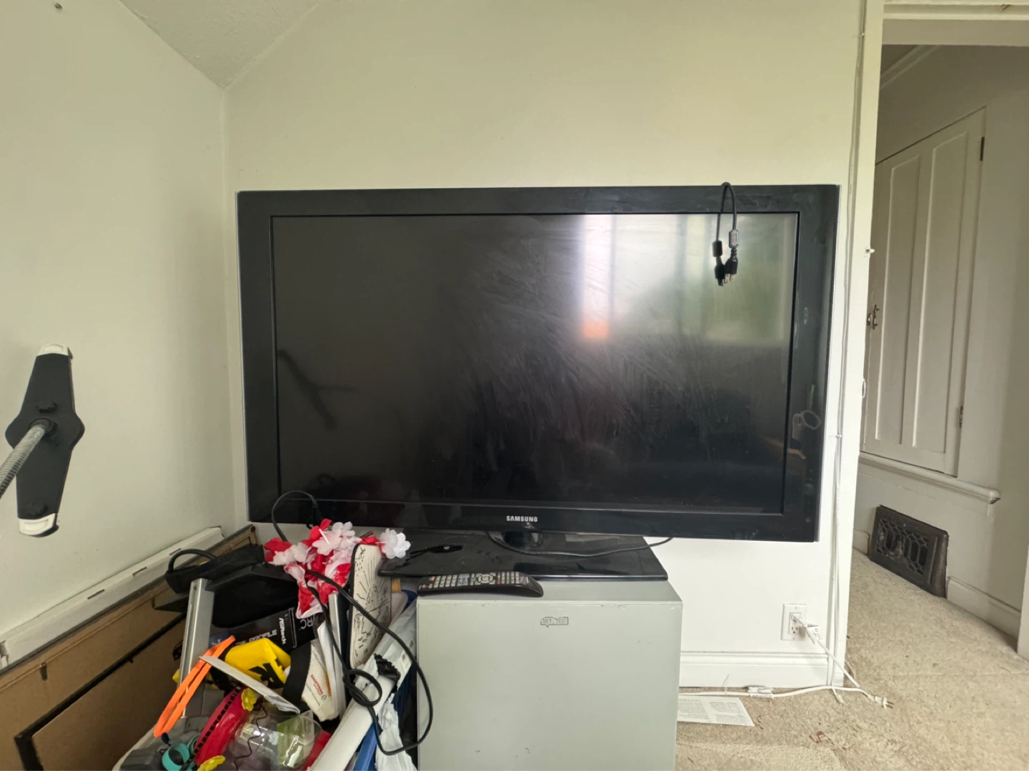 Samsung LN52A530P1FXZC 52” 1080p FHD LCD NON-Smart TV