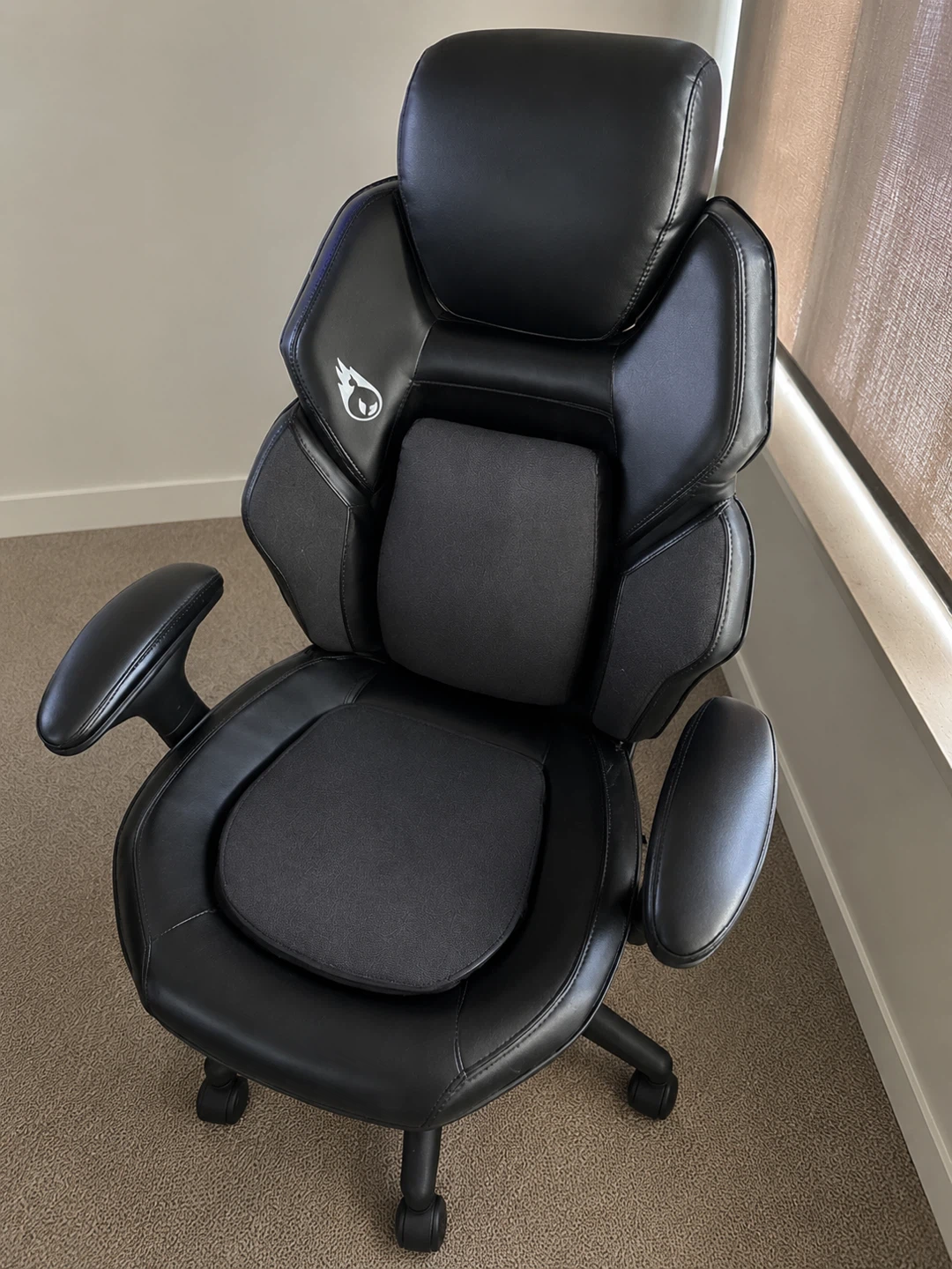 L-Shaped Carbon Fiber Gaming Desk and Chair