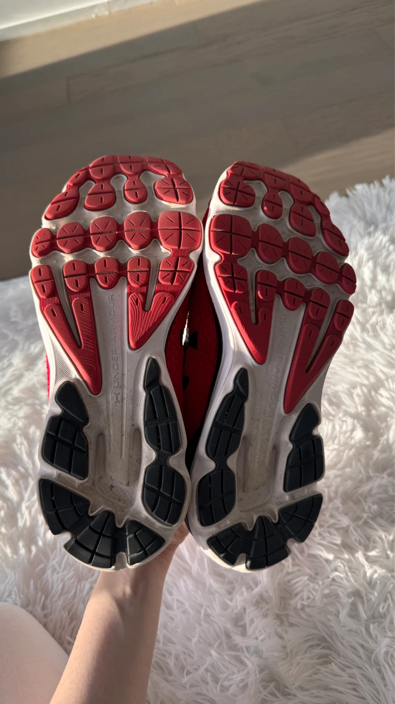 Red Under Armour Charged Running Shoes size 9 - photo 5