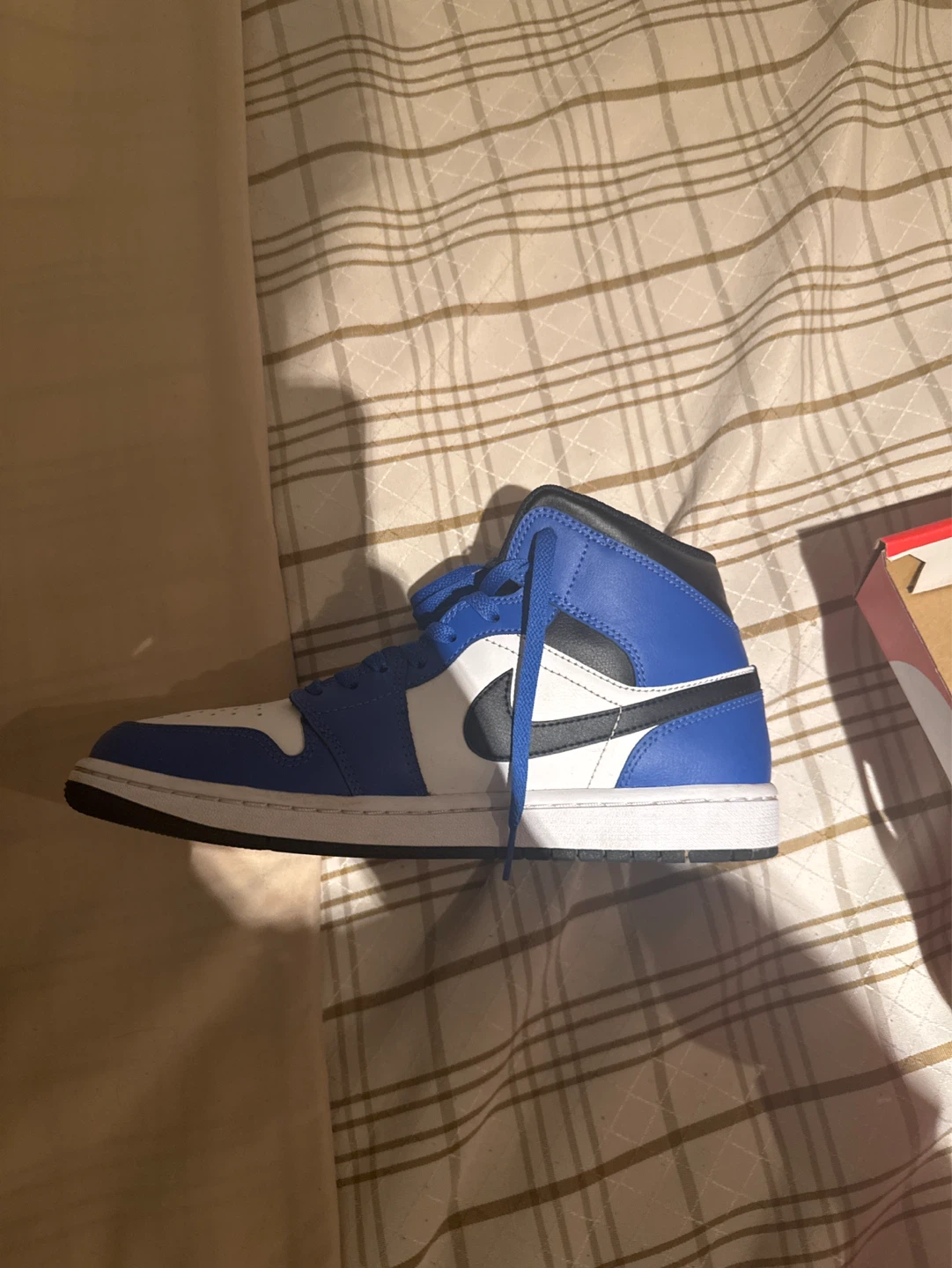 Air Jordan 1 Mid Game Royal