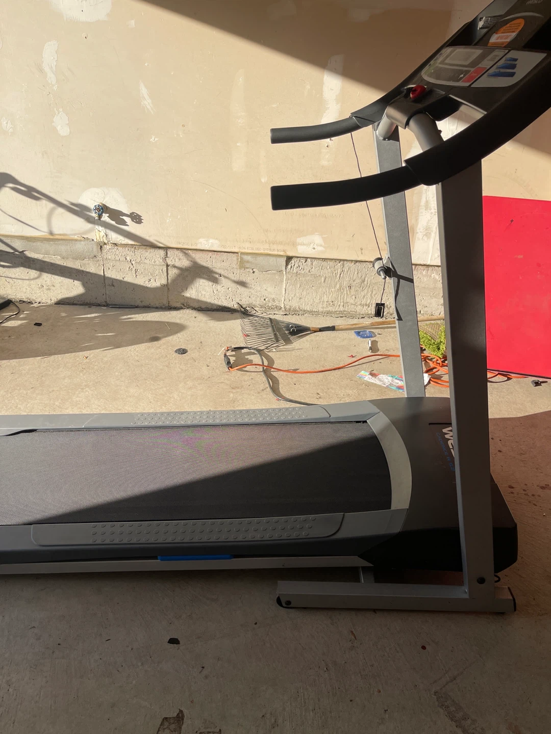 Weslo Cadence R 5.2 Treadmill - photo 2