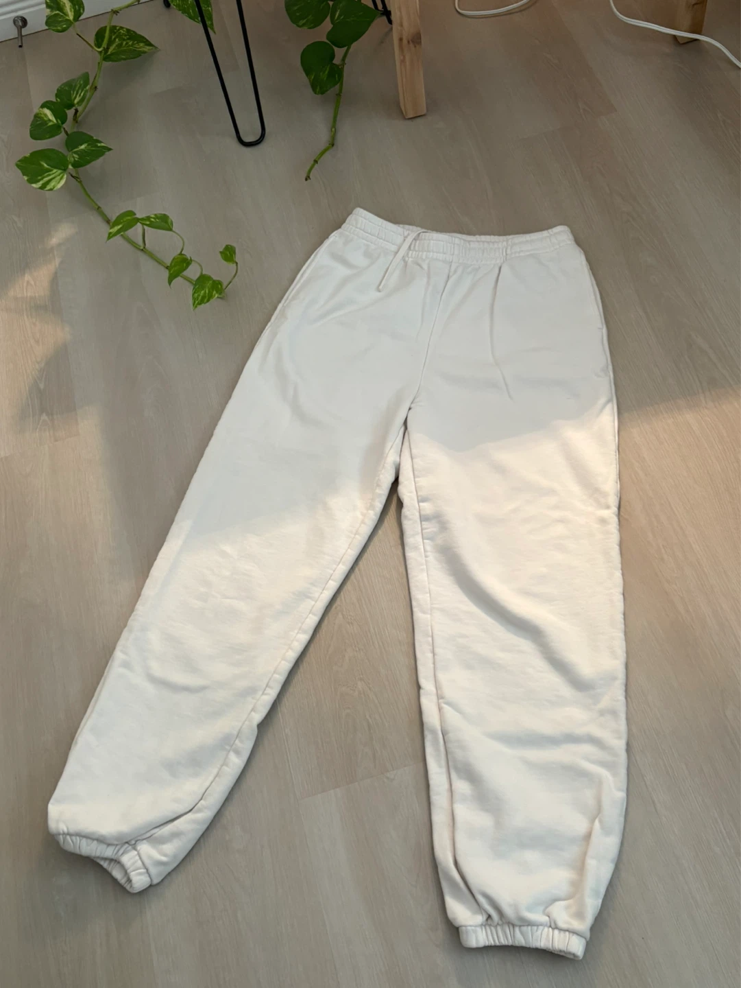 UNIQLO Sweatpants Cream Size M
