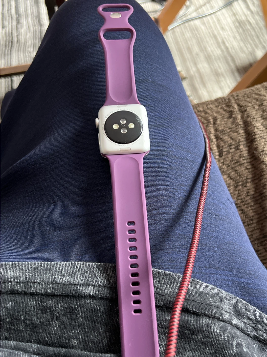 Apple Watch Series 3 42mm  Smartwatch - For Parts - photo 3