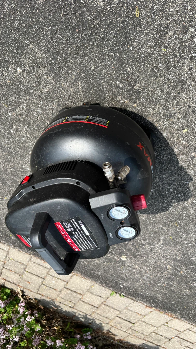 Ecomax Air Compressor - photo 2