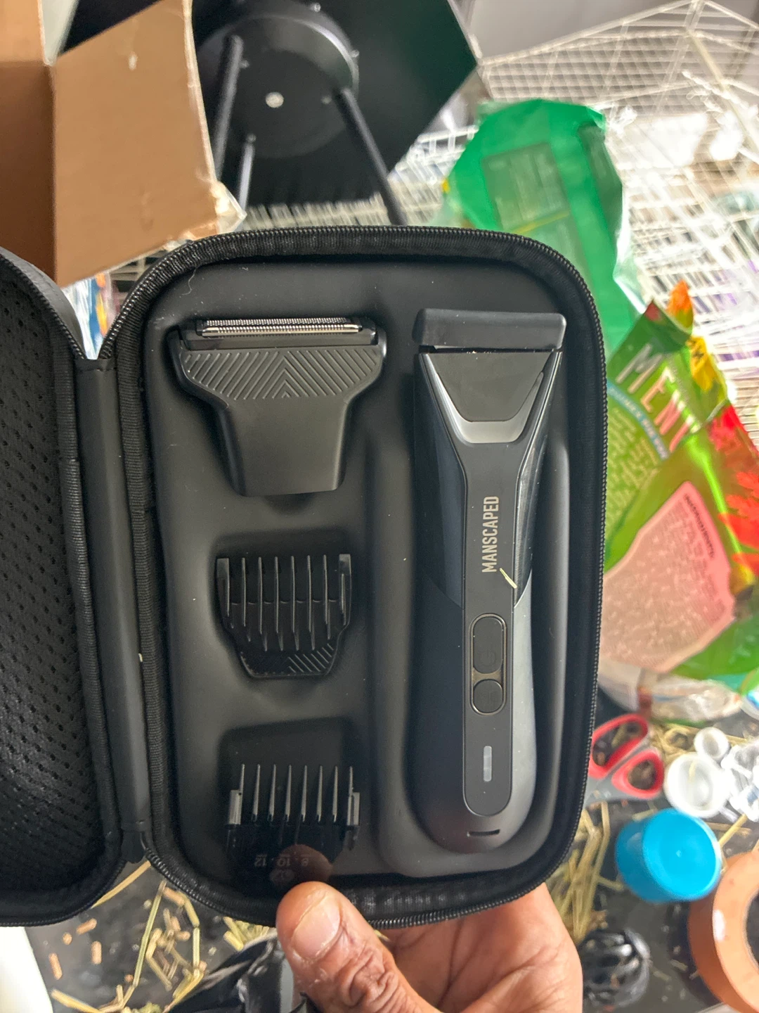MANSCAPED Electric Trimmer with Travel Case - photo 2