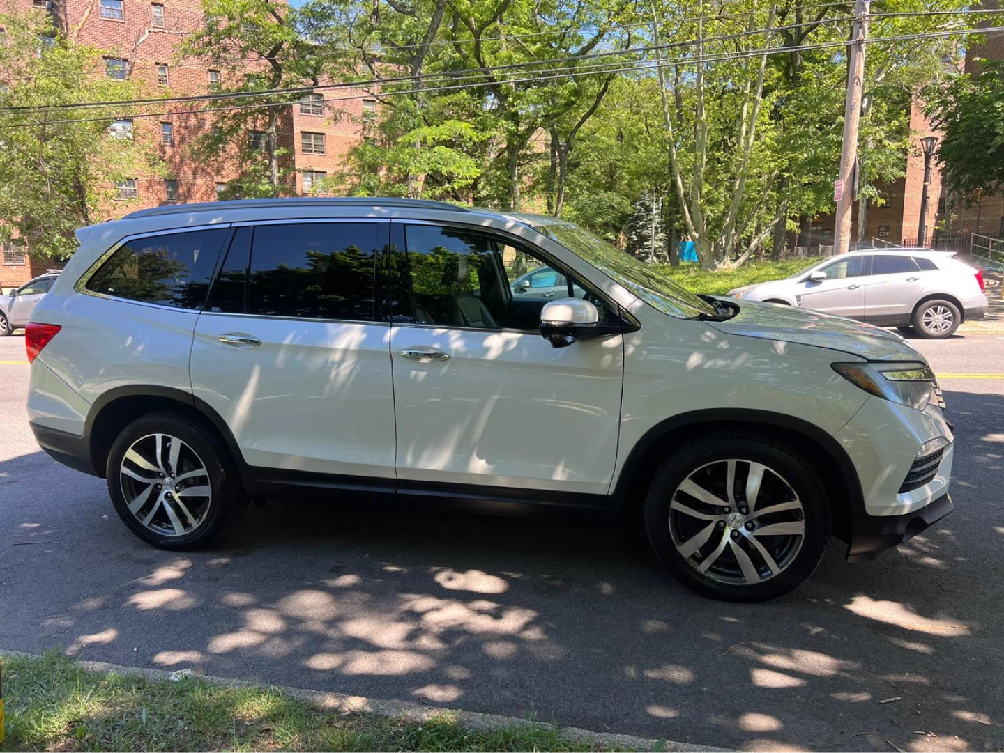 2016 Honda Pilot Touring AWD SUV - photo 4
