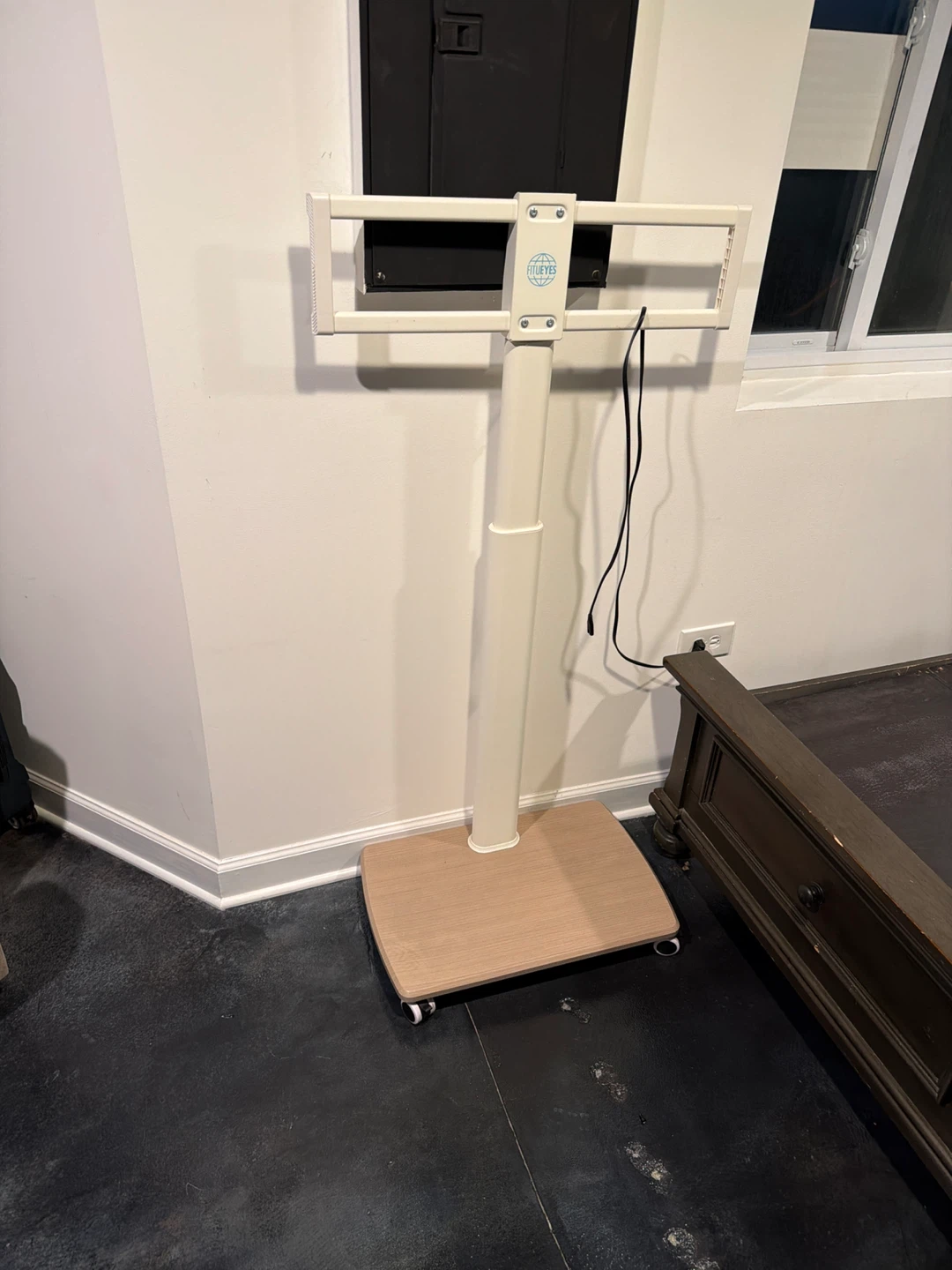 FITUEYES Mobile TV Stand with Mount