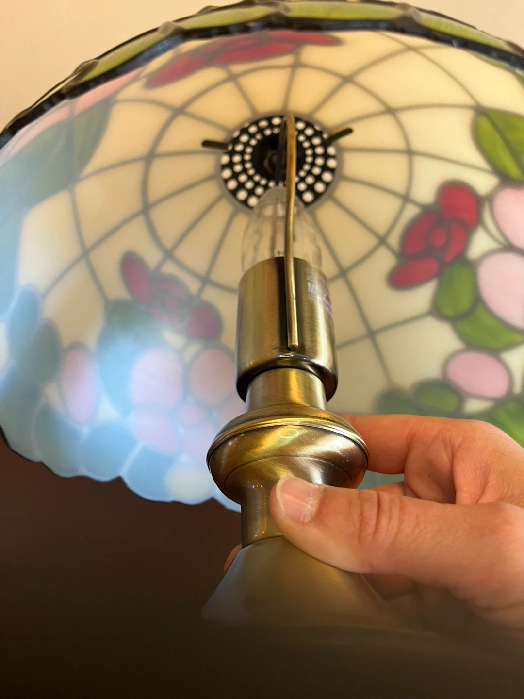 A Tiffany style stained glass look  table lamp - photo 5