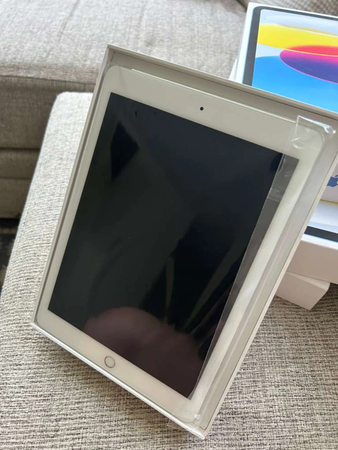 Apple iPad 6th Gen 32GB Wi-Fi Space Gray