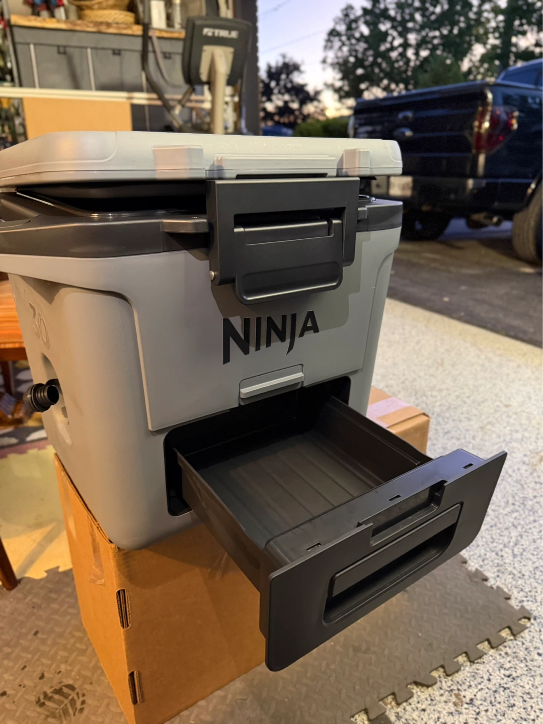 Ninja 30 Cooler with Built-in Drawer - photo 4