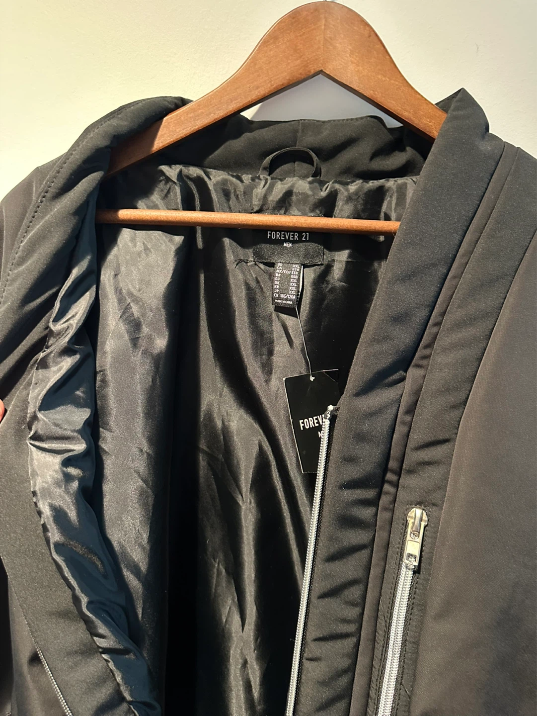 Forever 21 Men Padded Bomber Jacket – XXL (Black) – NEW W/ TAGS - photo 3